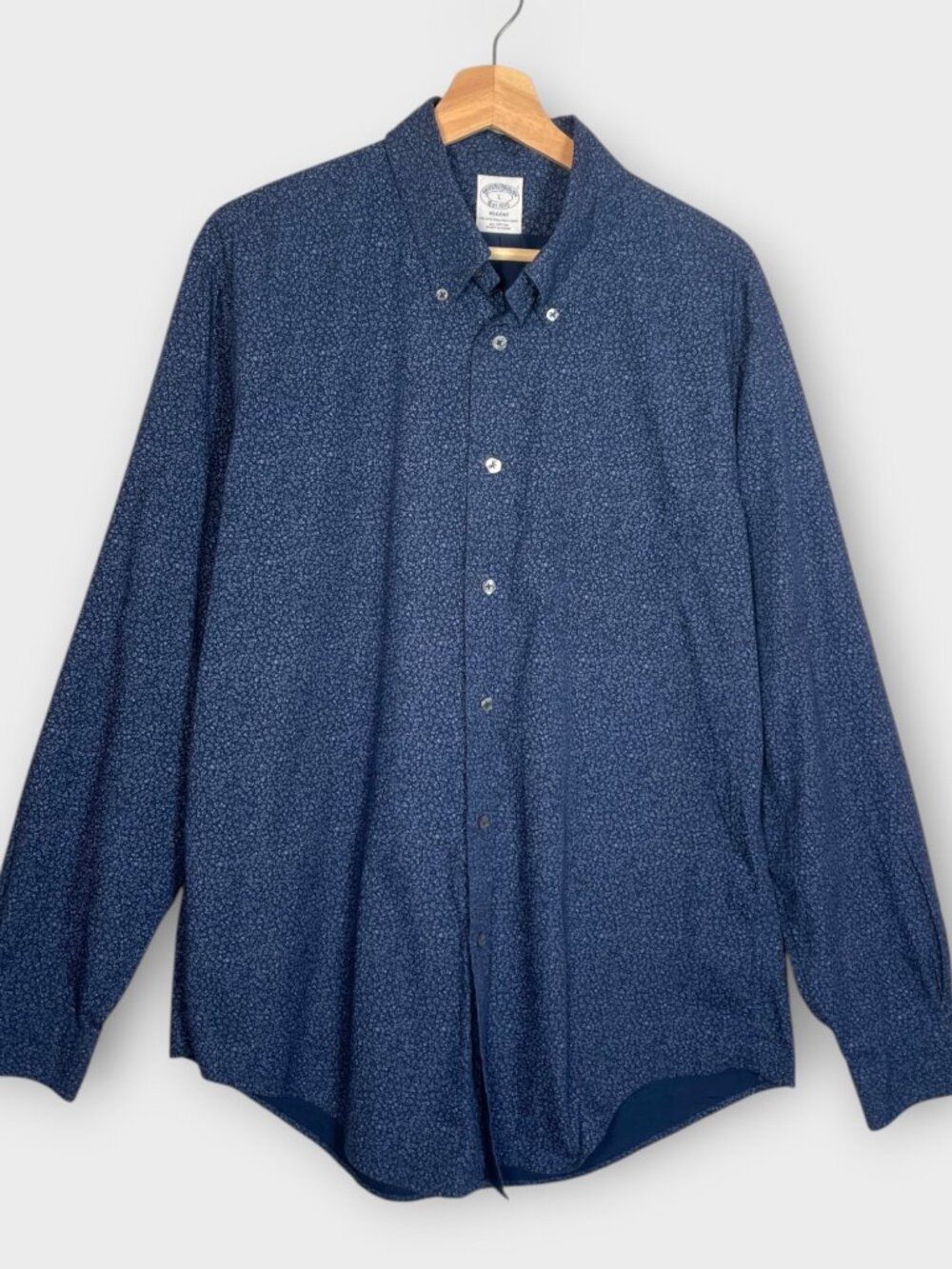 BROOKS BROTHERS Button Down Shirt LARGE Regent 100% Cotton Blue